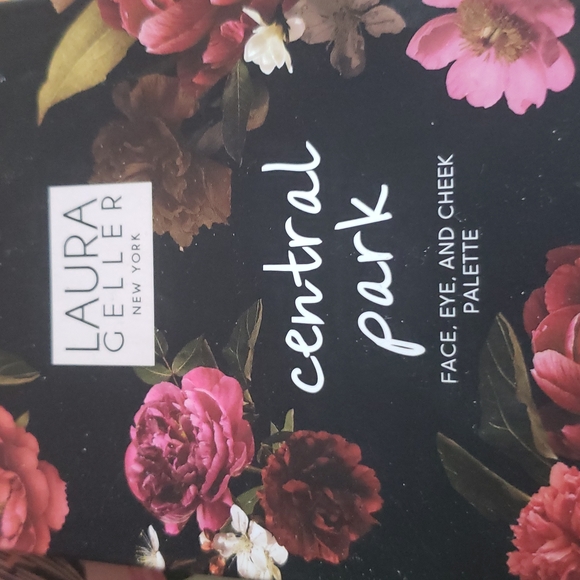 Laura Gellar Central Park pallete & 2 eyeliners - Picture 6 of 8